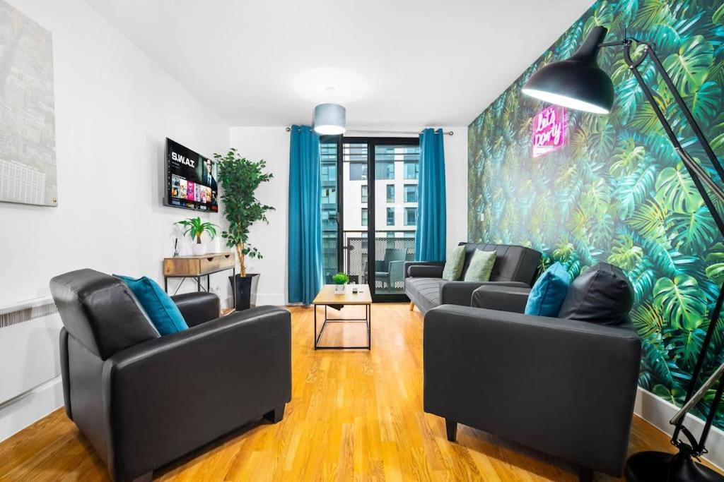 Funky Arcadian Centre Apartment By Azura Nights Birmingham Exterior photo